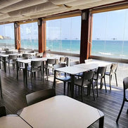 Table One Ezpeleta en terrasse, mobilier CHR