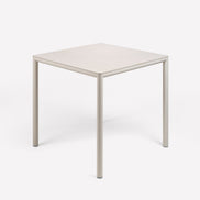 Table Piave Nardi – mise en scène terrasse