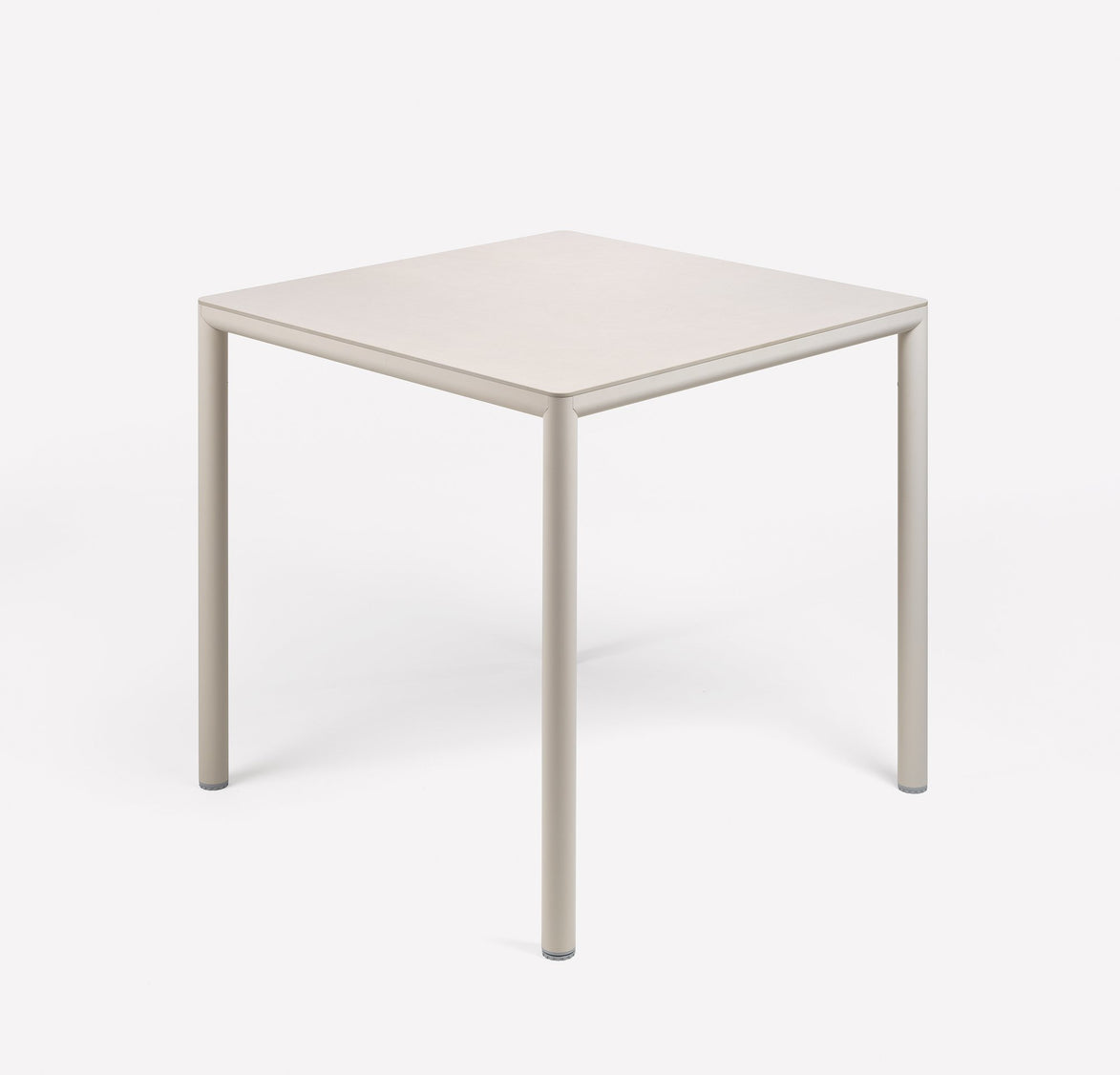 Table Piave Nardi – mise en scène terrasse
