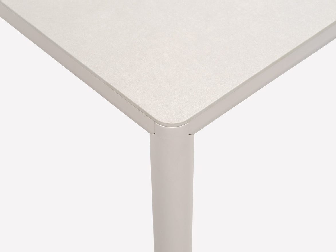 Table Piave Nardi – mise en scène terrasse