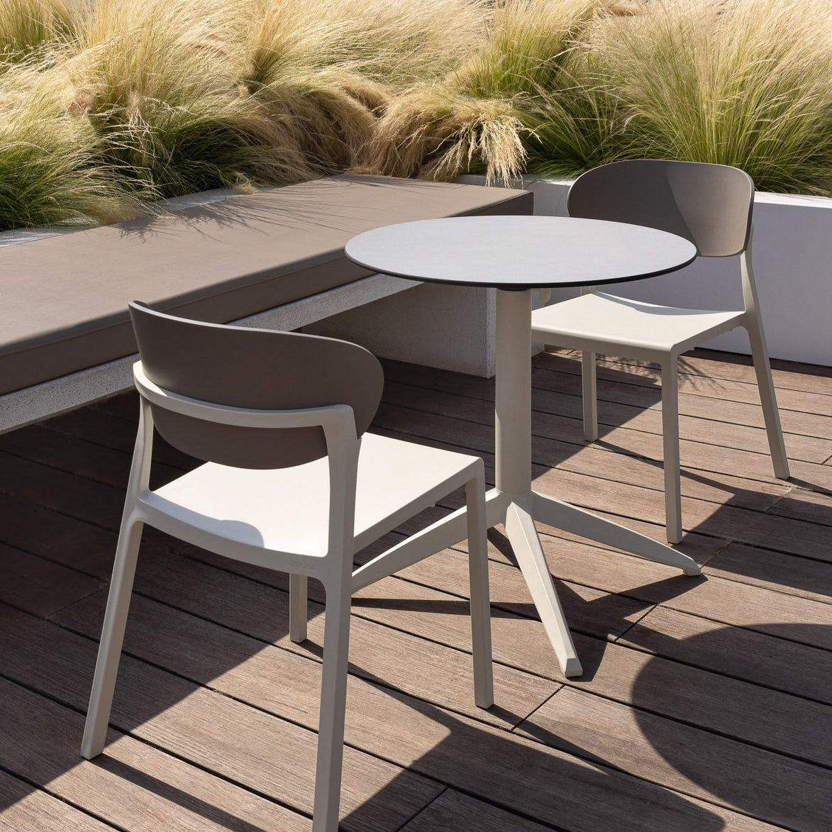 Table Quatro Fix Ezpeleta en terrasse, mobilier CHR