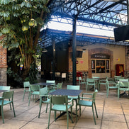 Table Quatro Fix Ezpeleta en terrasse, mobilier CHR