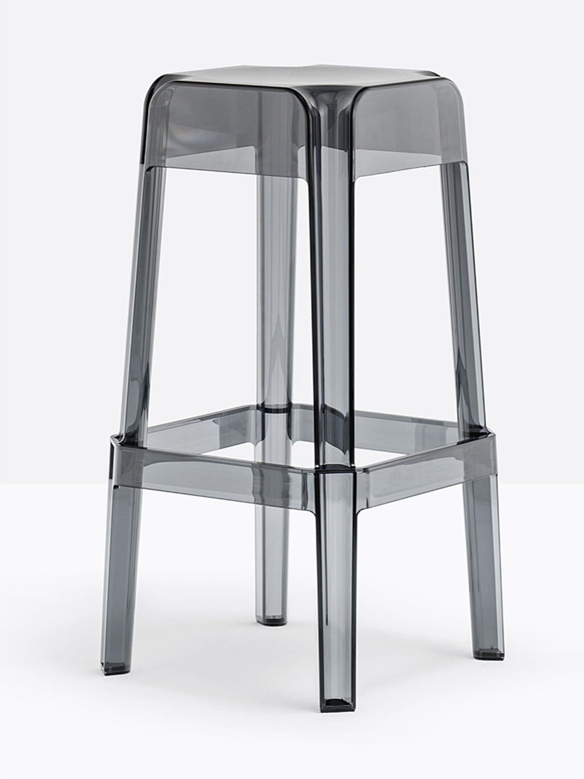 Tabouret de bar Rubik fumé vue de trois quarts
