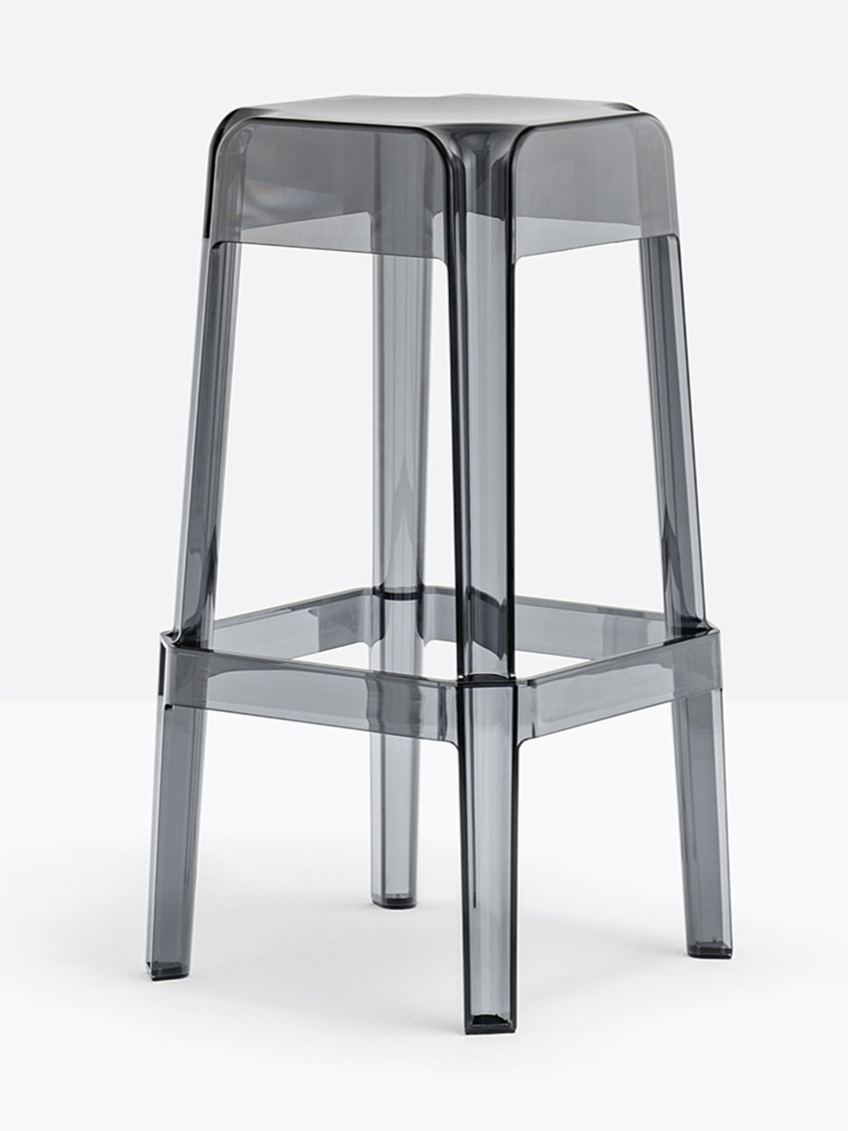Tabouret de bar Rubik fumé vue de trois quarts