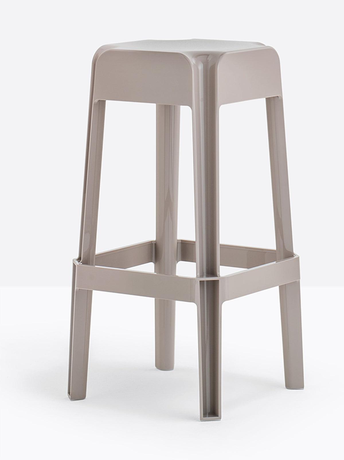 Tabouret de bar Rubik sable vue de trois quarts