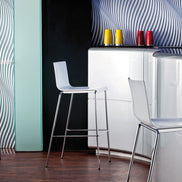 Tabouret Kuadra Pedrali en situation, bar