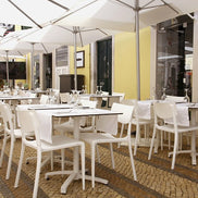 Parasol Vigo Ø 300 cm Ezpeleta en situation sur une terrasse CHR